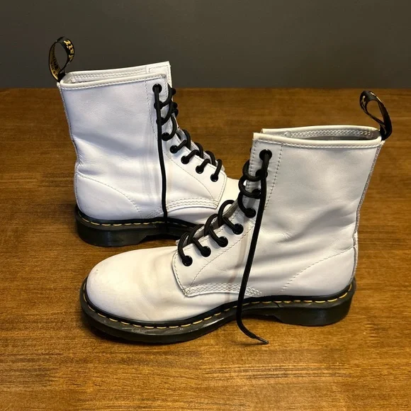 Dr. Martens 1460 White Leather Boots with Black Laces Size W9 - Picture 6 of 12